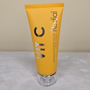 Rodial Vit C Papaya Enzyme Scrub Brighten and Renew